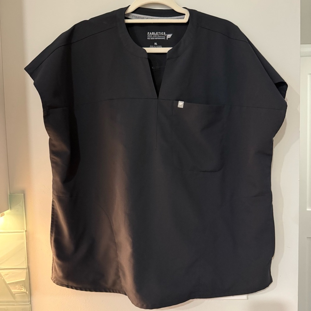Fabletics Evolve Scrub Top, XL, Black
